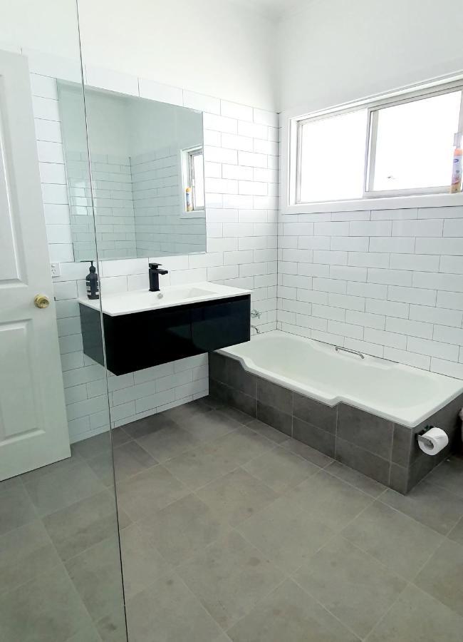 The Convent Boutique Accommodation Hay Bagian luar foto